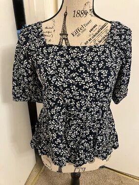 NWT LOFT Ann Taylor floral Top XS